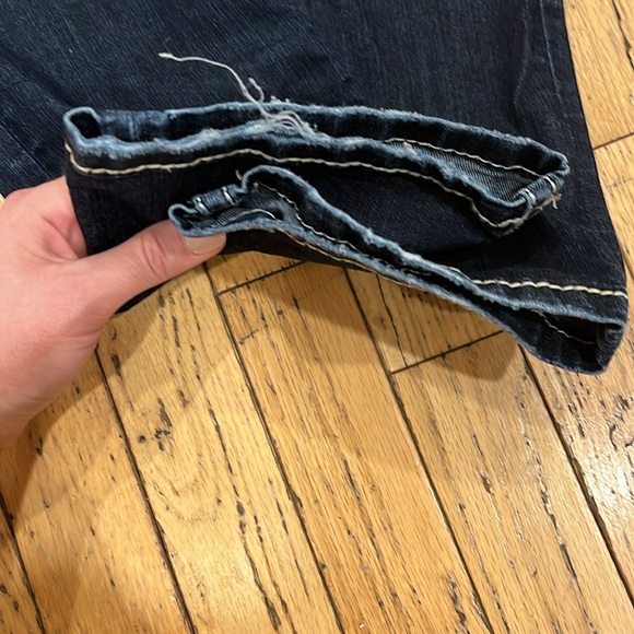 SILVER JEANS Berkley low-rise straight leg. Size: W29xL34. EUC. - Picture 4 of 10